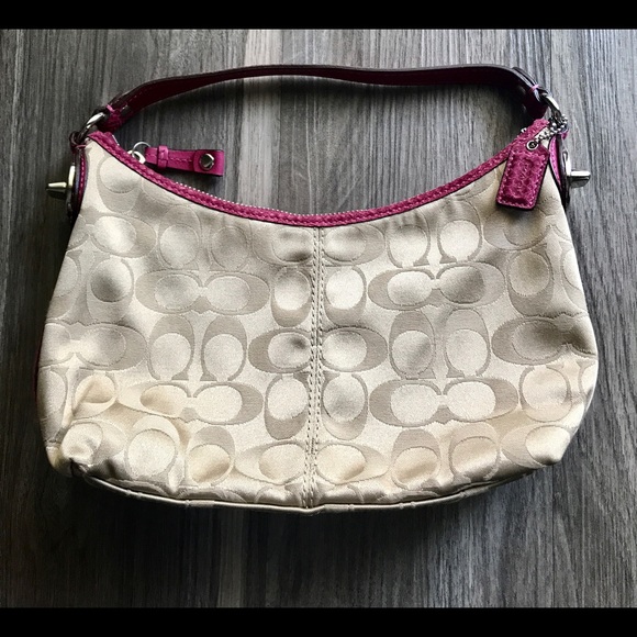 Coach Handbags - Coach Mini Purse 👜